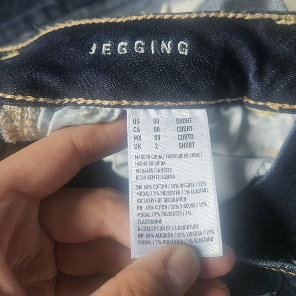 AMERICAN EAGLE Super Stretch Jegging Distressed Patched 00 SHORT AE - Picture 2 of 10